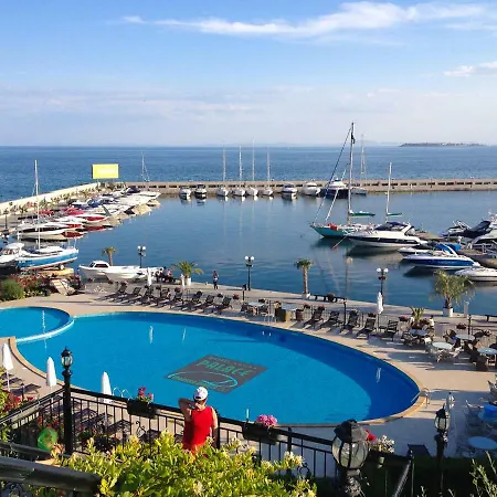 Design Family Paradise سفيتي فلاس